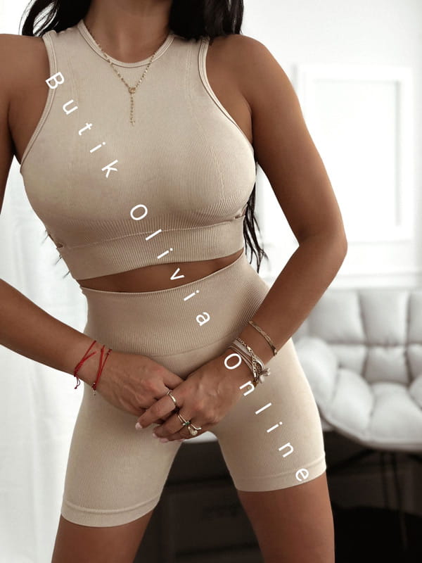 komplet-top-kolarki-push-up-bezowy-fitnes-style-3.jpg