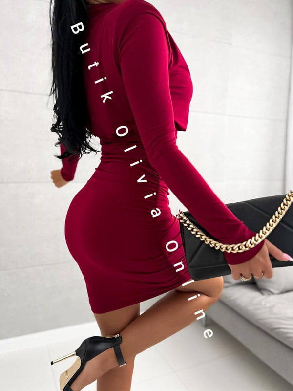 sukienka-z-poduszkami-na-ramionach-bordowa-silk-glamour-3.jpg