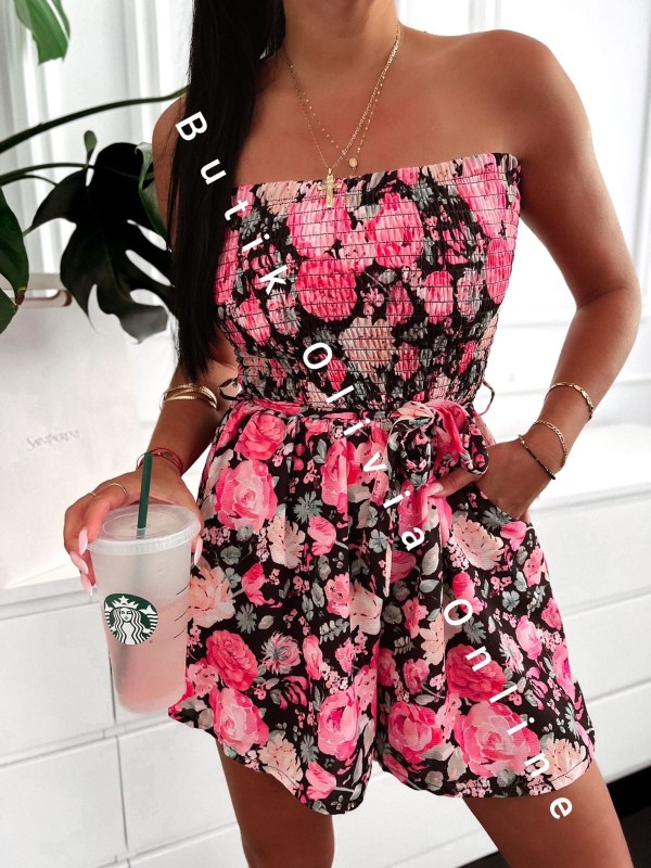 krotki-letni-kombinezon-z-szerokimi-spodenkami-w-kwiaty-czarny-keli