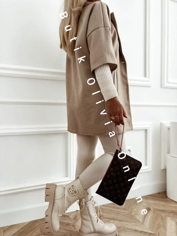 plaszcz-damski-przed-kolano-oversize-ze-sweterkowymi-rekawami-bezowy