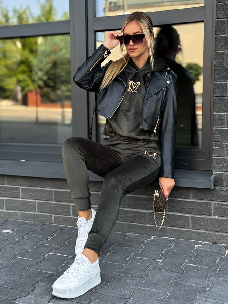 damski-dres-welurowy-bluza-z-kapturem-i-spodnie-zielony-02.jpg