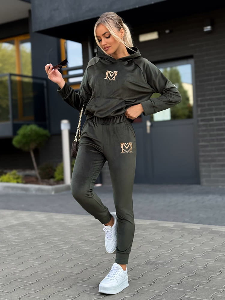 damski-dres-welurowy-bluza-z-kapturem-i-spodnie-zielony.jpg