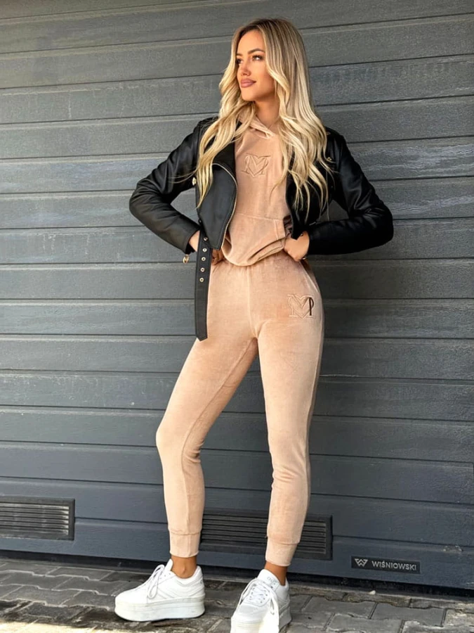 damski-dres-welurowy-bluza-z-kapturem-i-spodnie-ciemny-bez-1.jpg