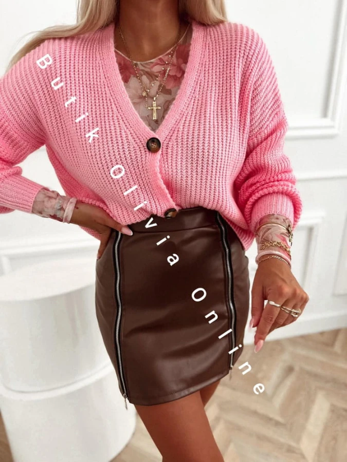 sweter-oversize-krotki-zapinany-na-guziki-jasny-roz