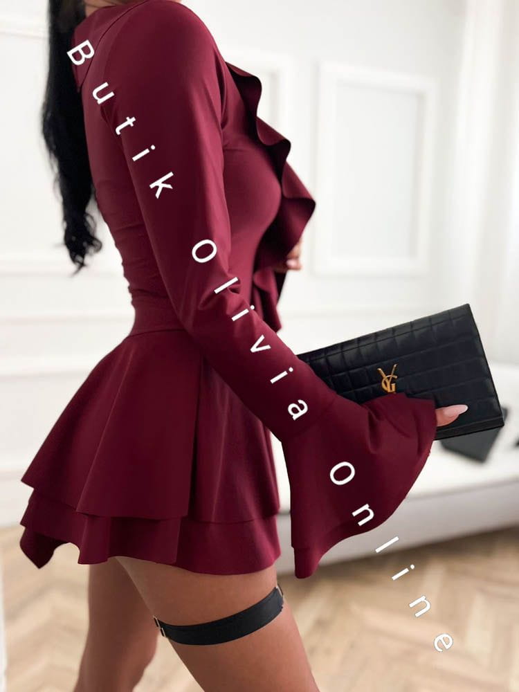 kombinezon-krotki-z-dekoltem-i-falbankami-doly-bordowy