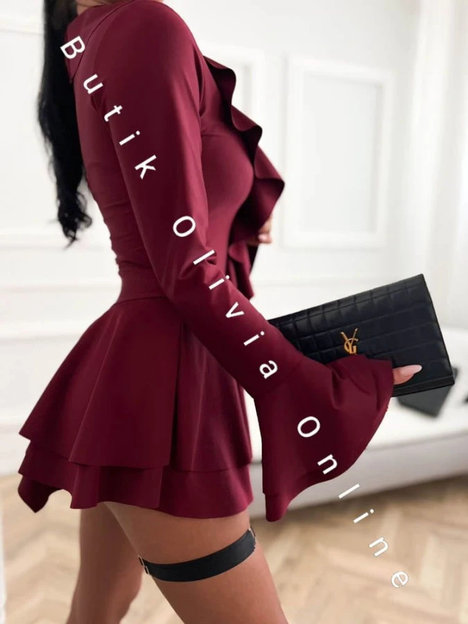 kombinezon-krotki-z-dekoltem-i-falbankami-doly-bordowy