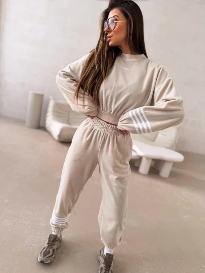 dres-welurowy-bluza-oversize-spodnie-bezowy-la-coca-velve-1.jpg