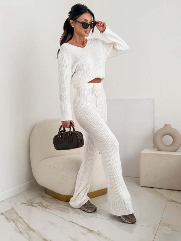 komplet-sweterkowy-bluzka-spodnie-glam-smietankowy