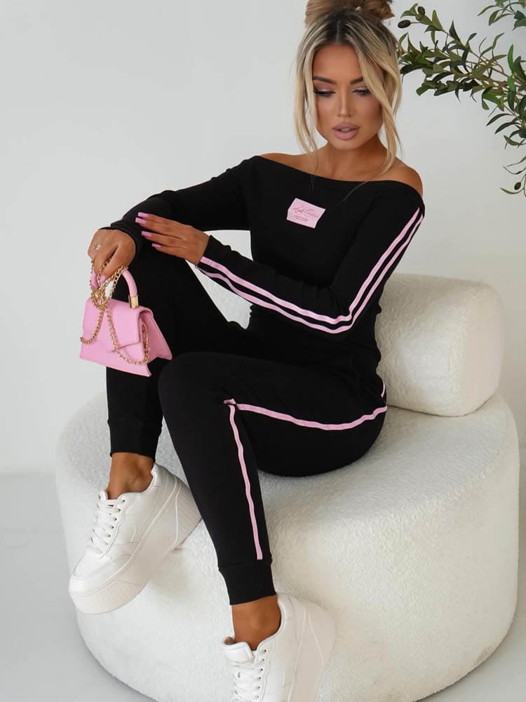 komplet-prazkowany-dzianinowy-bluzka-spodnie-sweet-czarny