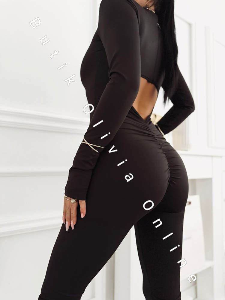 czarny-kombinezon-z-push-up-i-wycietym-sercem-na-plecach-1.jpg