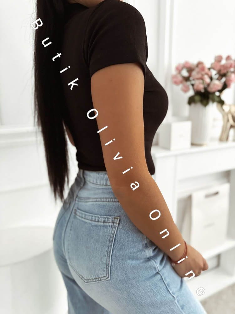 t-shirt-prazkowany-polo-czarny