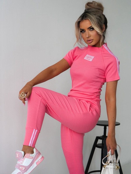 komplet-prazkowany-t-shirt-spodnie-ciemny-roz-laki-2.jpg