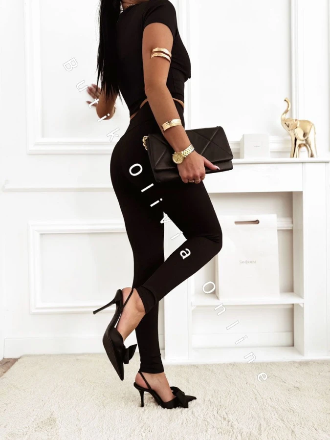 komplet-prazkowany-t-shirt-legginsy-czarny-river-6.jpg