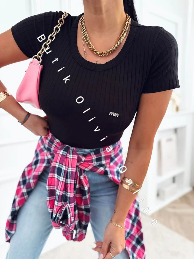 t-shirt-prazkowany-czarny-min