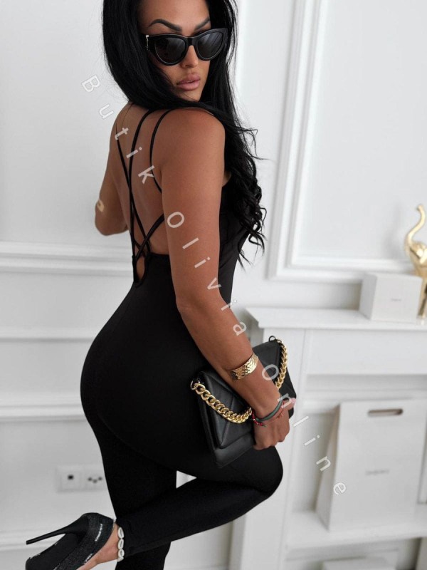 kombinezon-lycra-na-ramiaczkach-czarny-dopasowany-dlugie-nogawki-odkryte-plecy