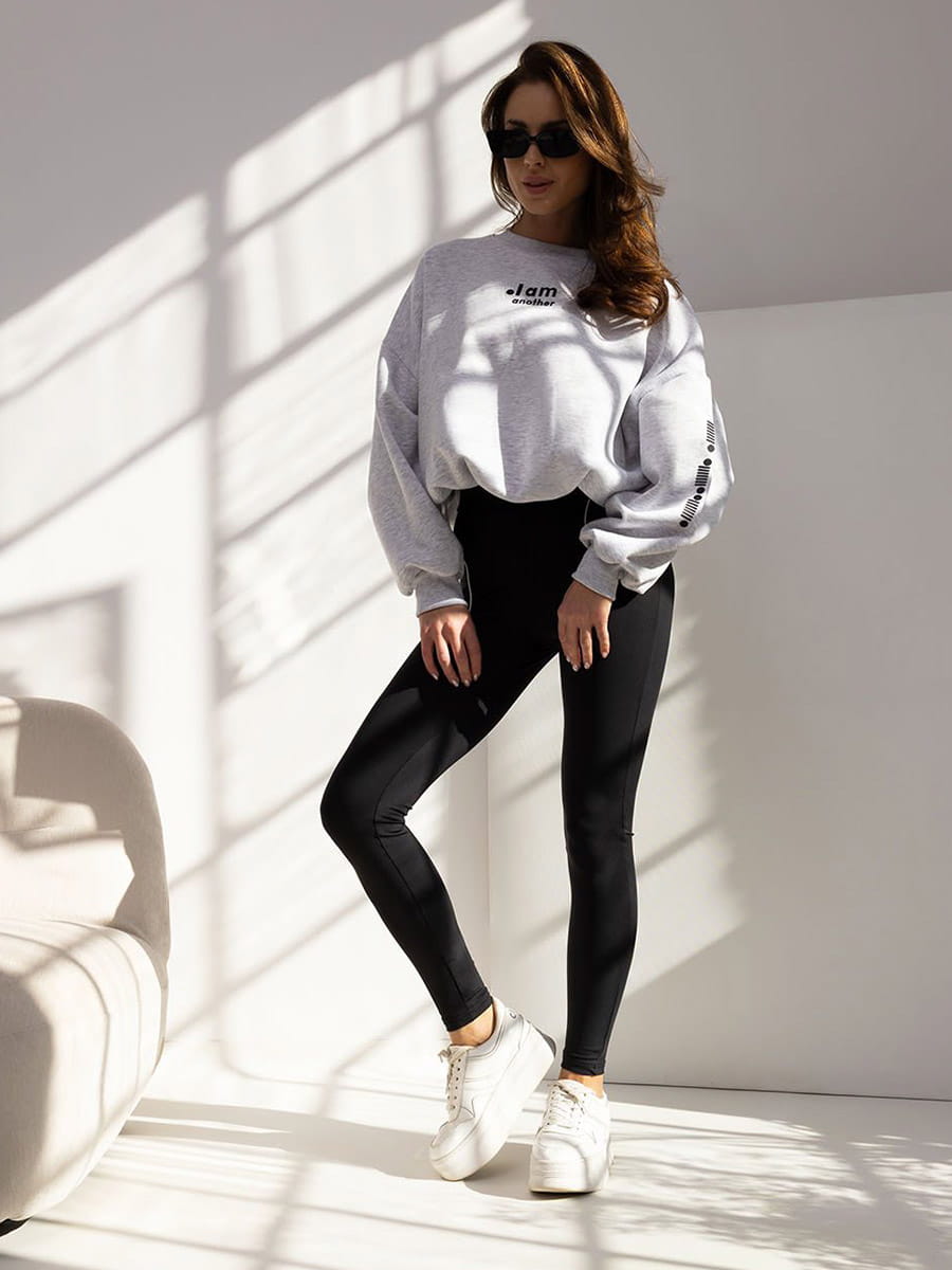 komplet-deresowy-szara-bluza-oversize-czarne-legginsy-z-wysokim-stanem-2.jpg