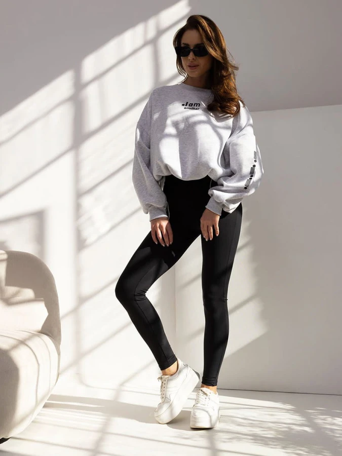 komplet-deresowy-szara-bluza-oversize-czarne-legginsy-z-wysokim-stanem-2.jpg