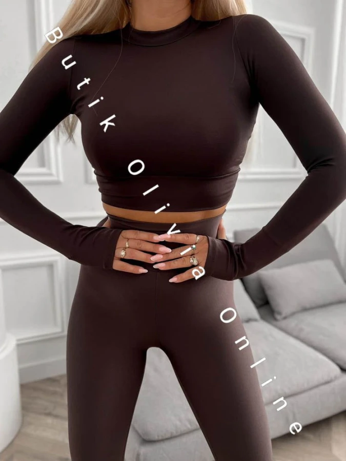 komplet-bluzka-legginsy-czekoladowy-dopasowany