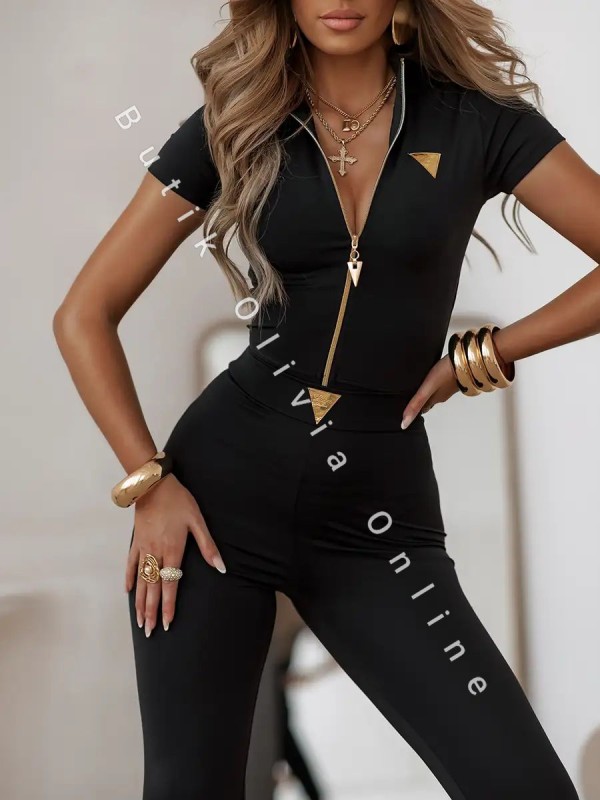 damska dopasowana czarna bluzka na krótki rękaw z dekoltem na zamek