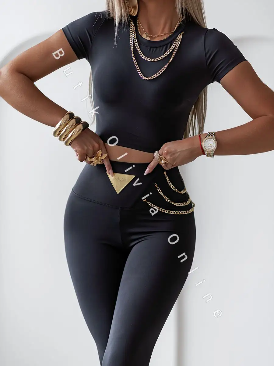 komplet-dopasowany-z-matowej-lycry-bluzka-na-krotki-rekawe-legginsy-z-wysokim-stanem-czarny-angel-2.webp