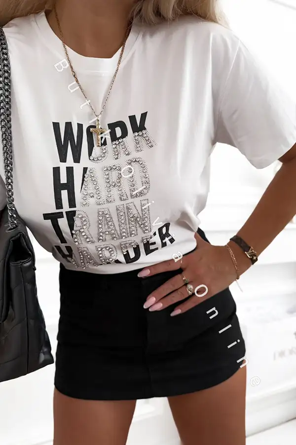 biały damski t-shirt z napisem work hard