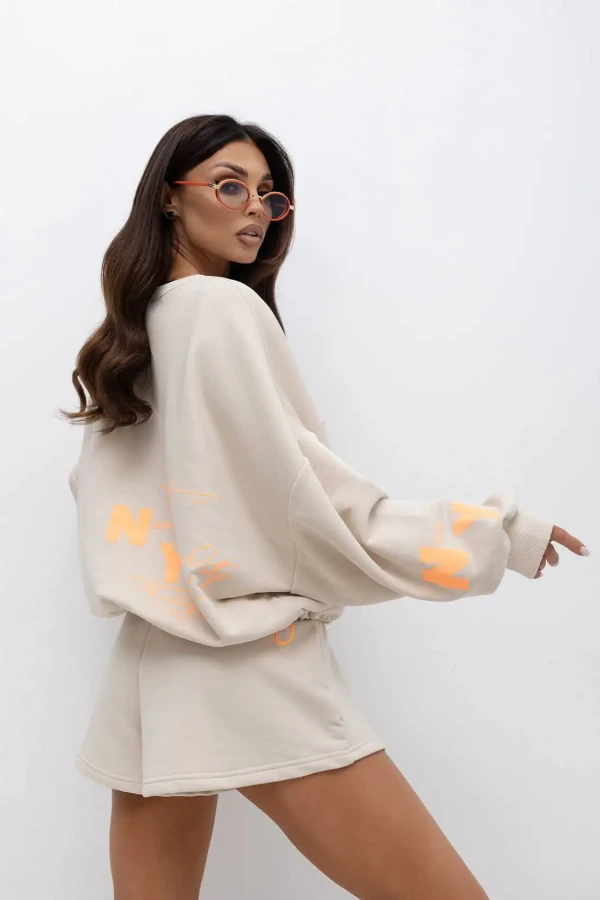 komplet dresowy bluza oversize i szorty beżowy