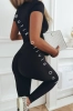 Damski komplet z lycry w kolorze czarnym: dopasowany crop top z krótkim rękawem i kwadratowym dekoltem oraz legginsy z wysokim stanem