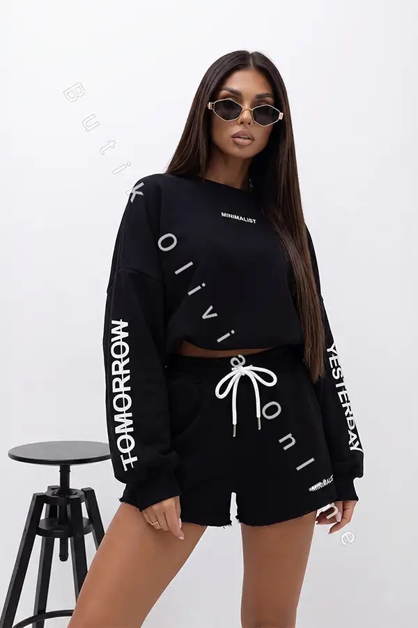 czarny komplet na lato bluza oversize i krótkie bawełniane luźne spodenki