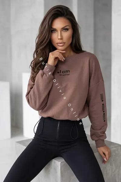komplet brązowa bluza oversize ocieplana i czarne legginsy z wysokim stanem