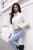 kardigan-sweter-na-guziki-rozpinany-smietankowy-chic-1.webp