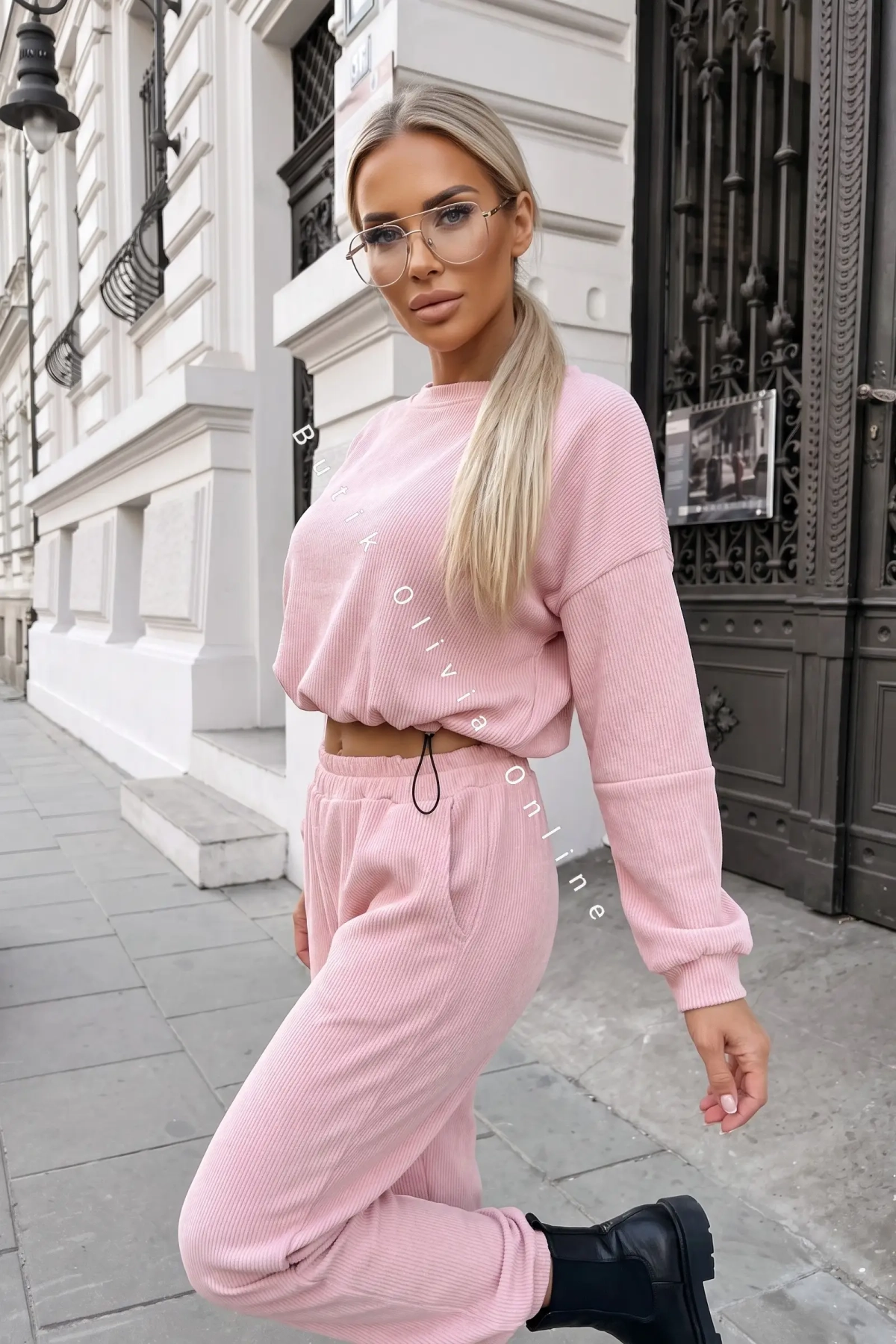 dres sztruksowy bluza spodnie różowy