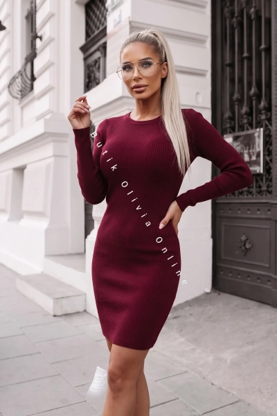 sukienka sweterkowa prążkowana bordowa mini