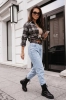 damska-koszula-flanelowa-z-krate-brazowa-z-bialym-autumn-2.webp