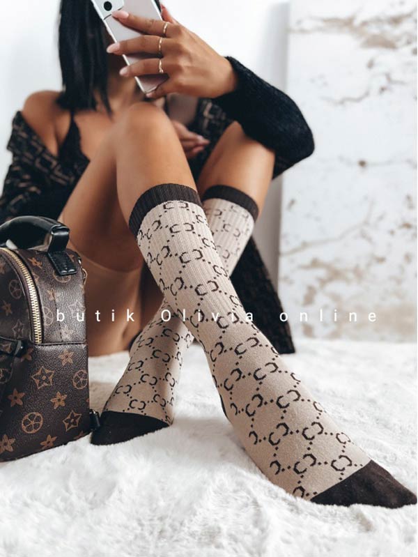 damskie-skarpetki-dlugie-brazowe-gucci-1.jpg